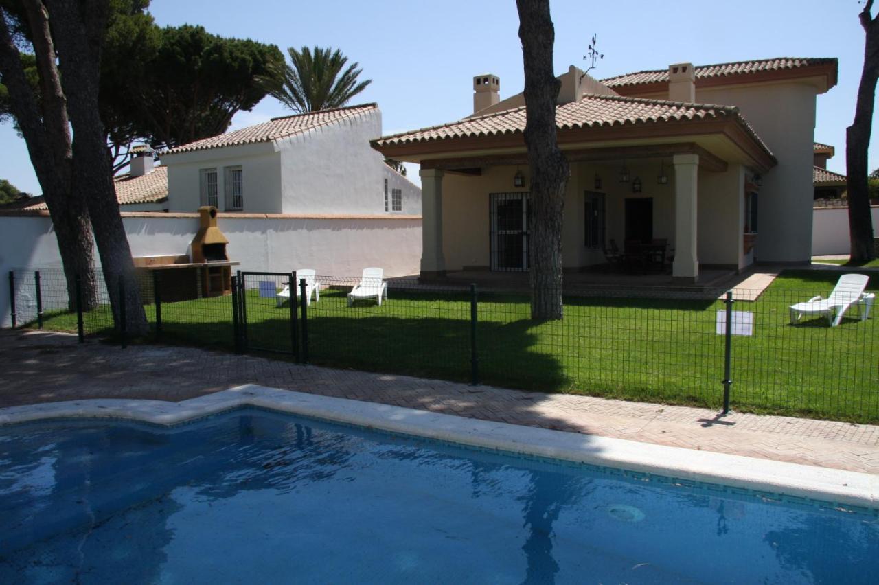 Moderno Y Amplio Chalet, Con Piscina Privada Чиклана де ла Фронтера Екстериор снимка